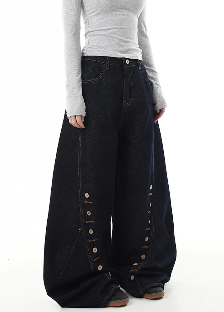 Hem point button design balloon wide silhouette denim pants