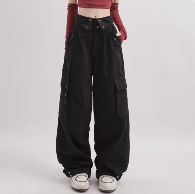 Cuffs exposed design wide silhouette cargo pants