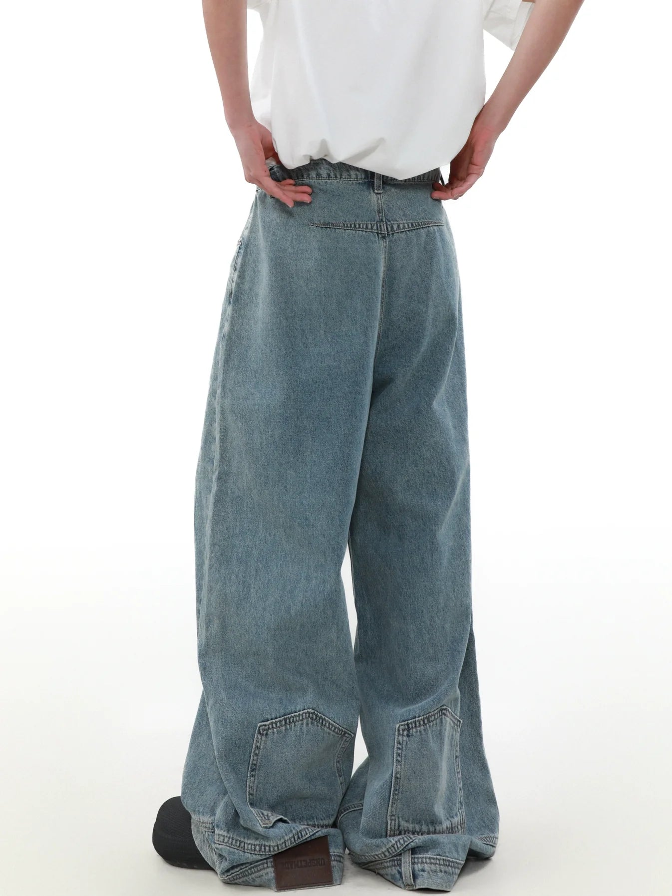 Inverted Wide Denim Pants