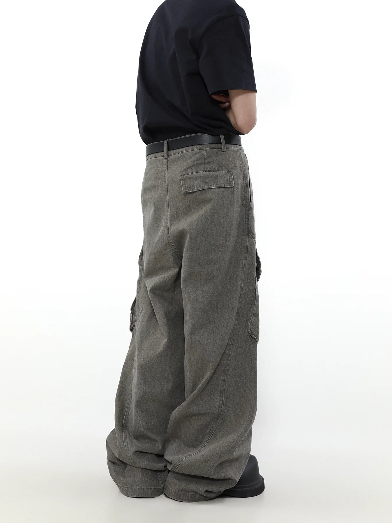 Wide Pocket Cargo Pants